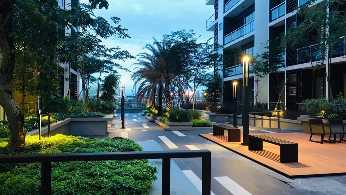 Kuching Apartment | Gala Trendy 2BR APT Infinity Pool w/Private Parking - Supermarket/restaurants