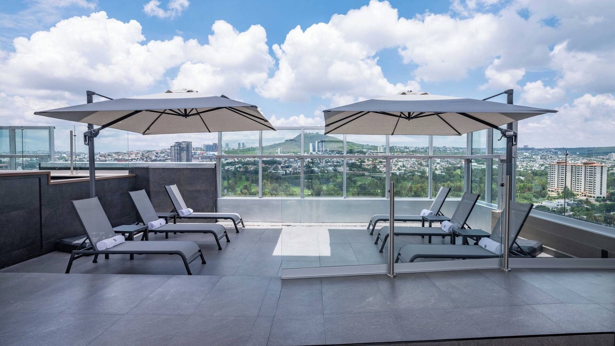 Leon Hotel | Galeria Plaza Leon