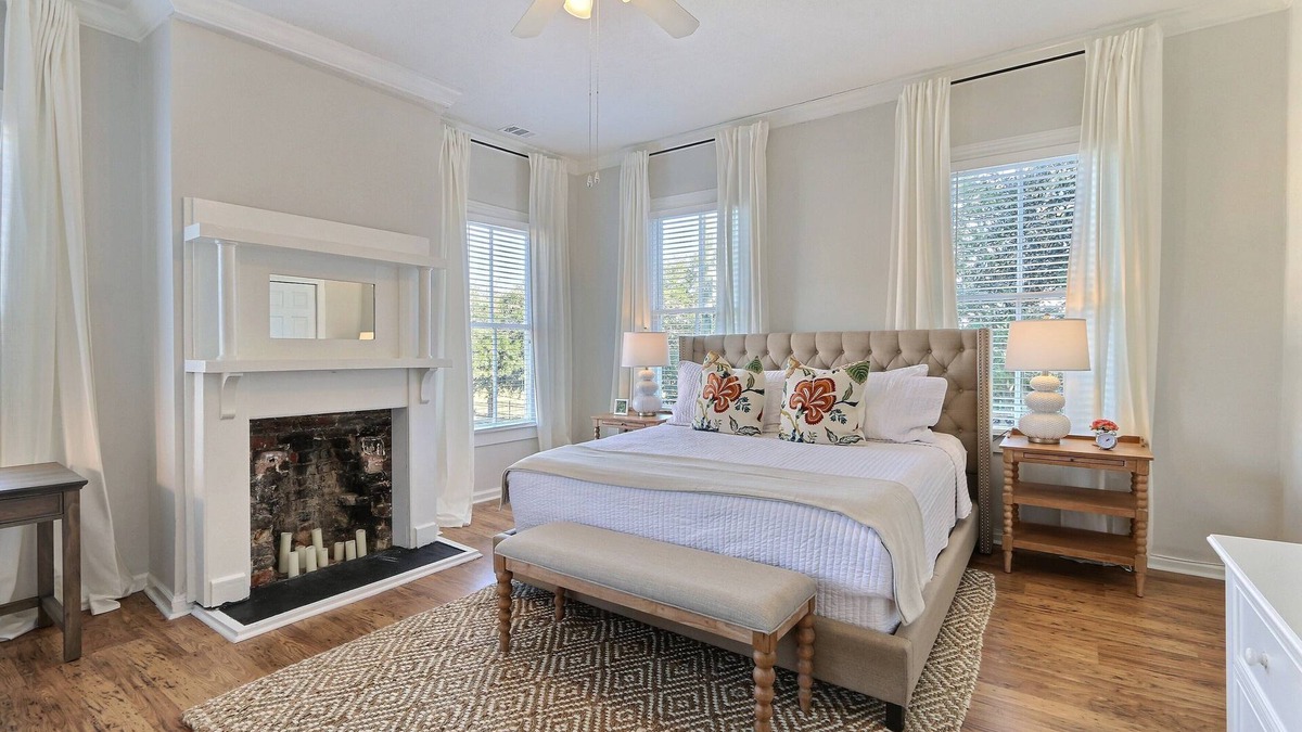 Beach Institute House | Gallery Stays - Parkside Estate