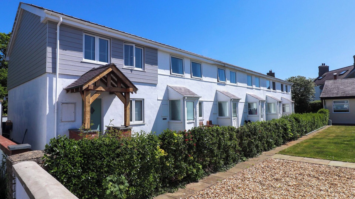 Garn Fadryn Cottage | GALWAD Y MÔR, family friendly, country holiday cottage in Morfa Nefyn