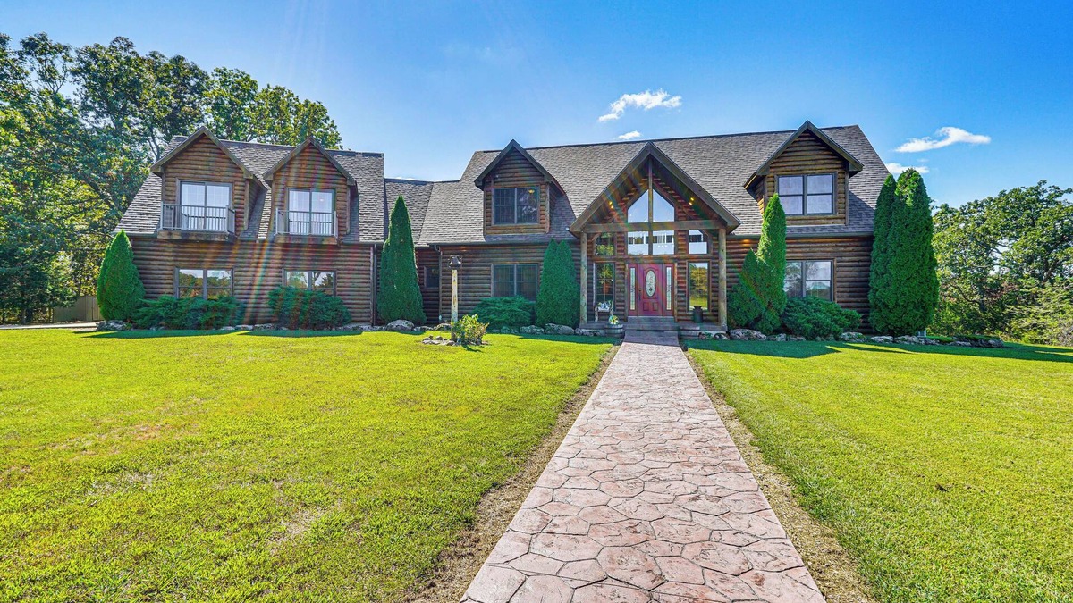 Climax Springs Cabin | Game Room, Deck & Yard: Lake of the Ozarks Retreat