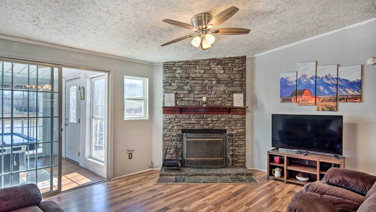 Shelby House | Game Room & Views: Lakefront Shelby Home!