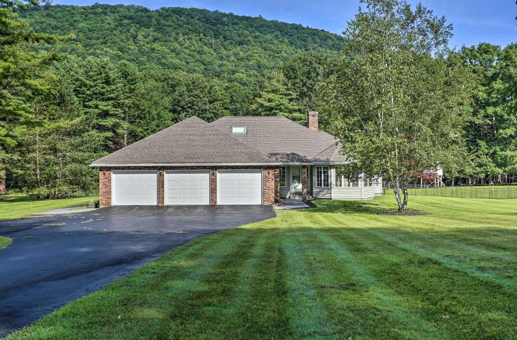 Hancock House | Game Room, Yard and Hot Tub Spacious Catskills Home