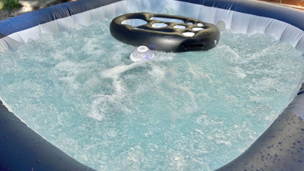 Morrow House | Game Table - Hot Tub - Home Theater - Sleeps 8