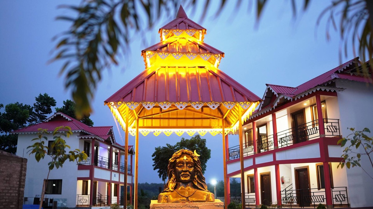 Neora Hotel | Gangotri Resort