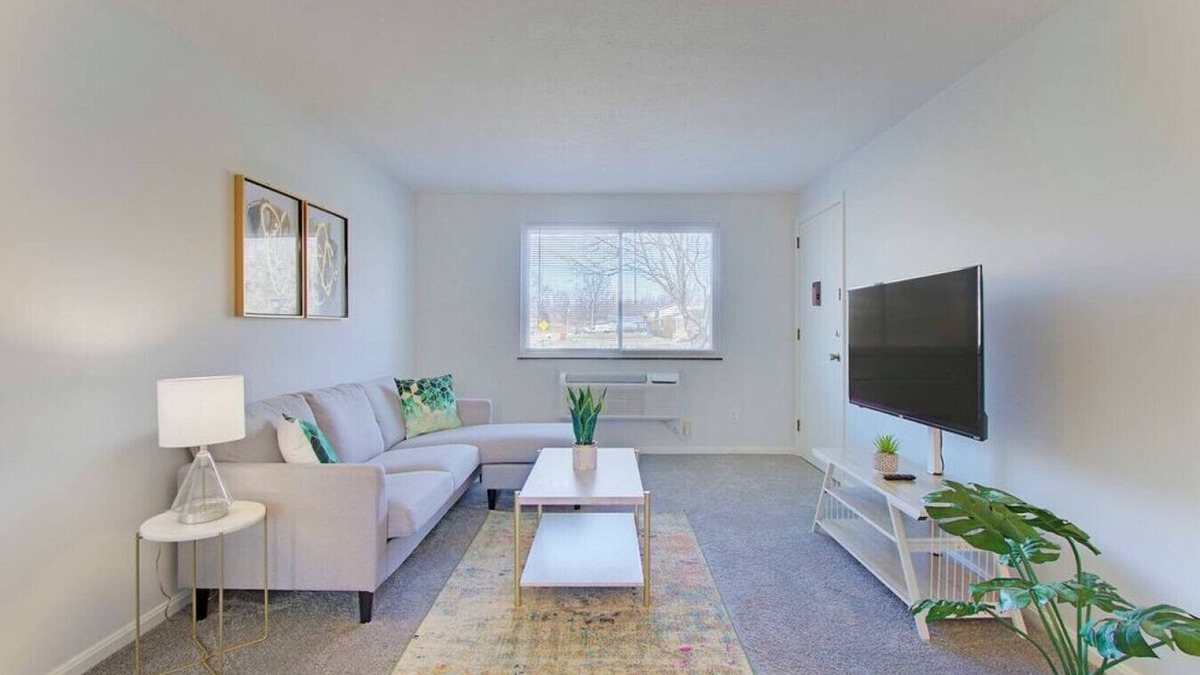 North Canton Apartment | Garage | Contemporary + Spacious | Two Bedroom