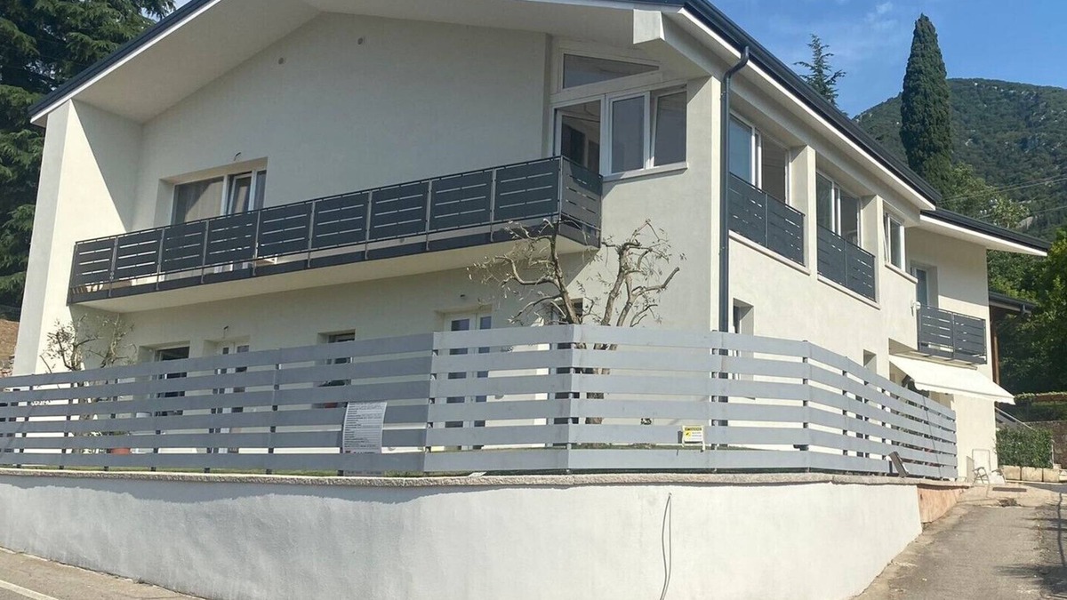 Caprino Veronese Apartment | GARDA 33 PUNTO6 COZY APARTMENT IN CAPRINO VERONESE