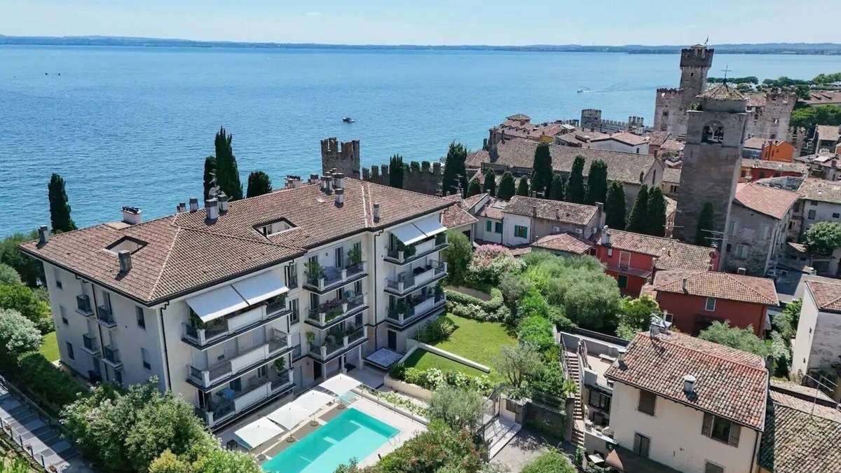 Sirmione Apartment | Garda Amore: Deluxe Two-Bedroom Residence with Lake View in Sirmione Old Town