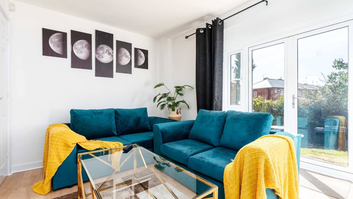 Sheffield House | Garden | 6 Single Beds | 15% OFF | Driveway | BBQ