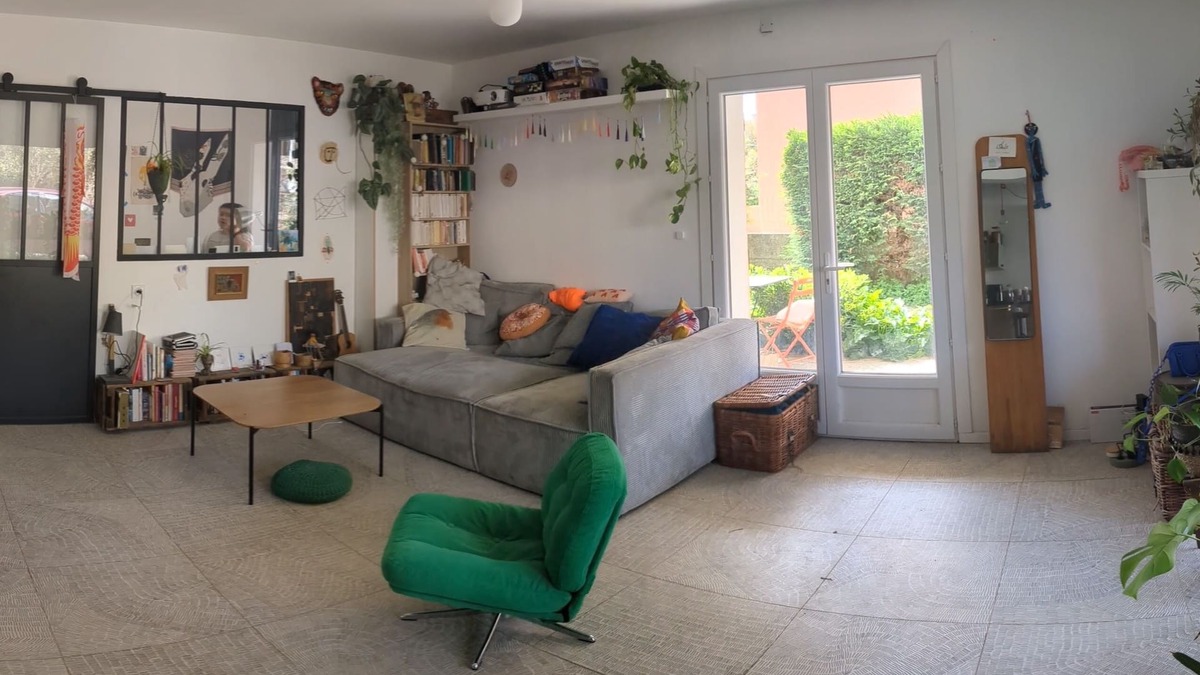 La Garde Apartment | Garden apartment 5 minutes from the sea