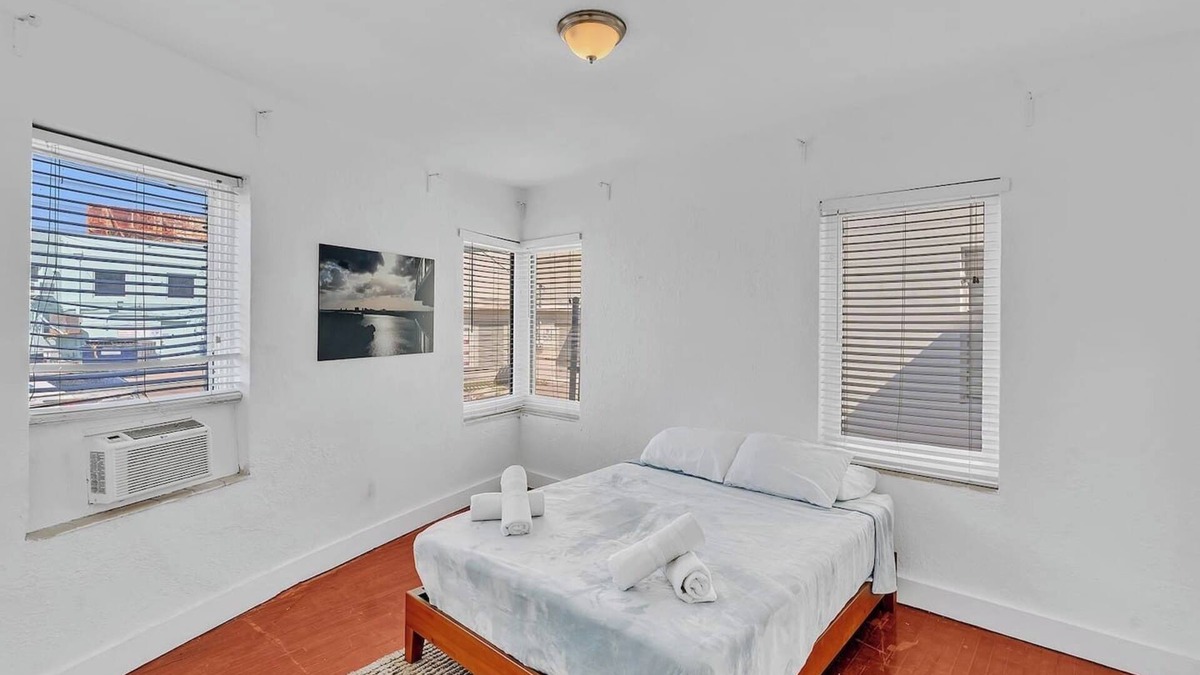 Nautilus Apartment | Garden APT 8 - Hosted by Sweetstay