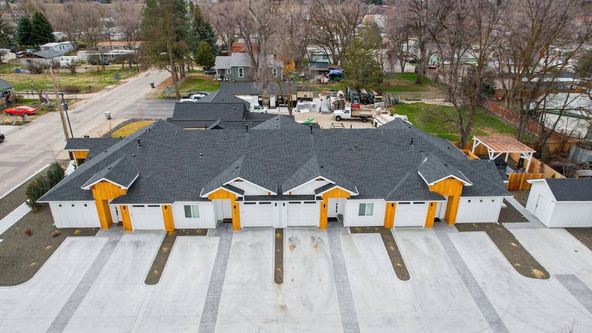 Boise House | Garden City Retreat minutes to downtown Boise-Sleeps up to 21 in 10B/8B home