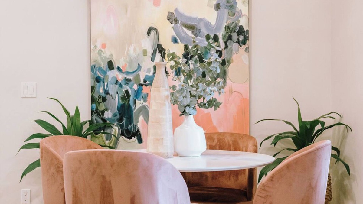 Prince Edward House | Garden Cottage Pet Friendly w/complimentary Sandbanks Park Pass