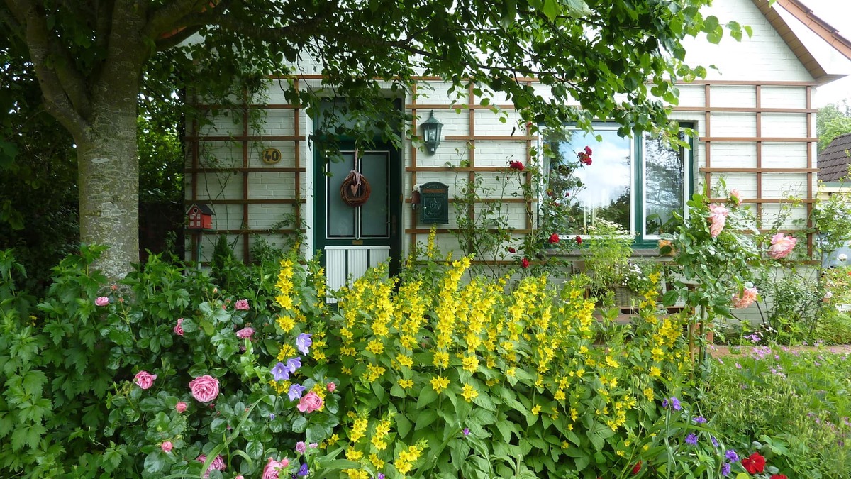 Wesselburen Apartment | Garden idyll at the Wadden Sea National Park