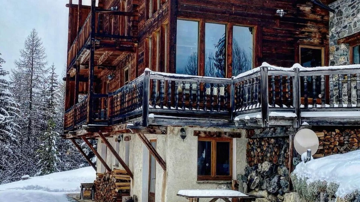 Molines-en-Queyras Apartment | GARDEN LEVEL CHALET IN THE HEART OF THE VILLAGE OF MOLINES EN QUEYRAS 4 People