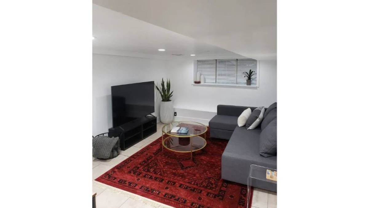 Forest Glen Condo | Garden off Edens. 12 min to ORD 15 min to Wrigley