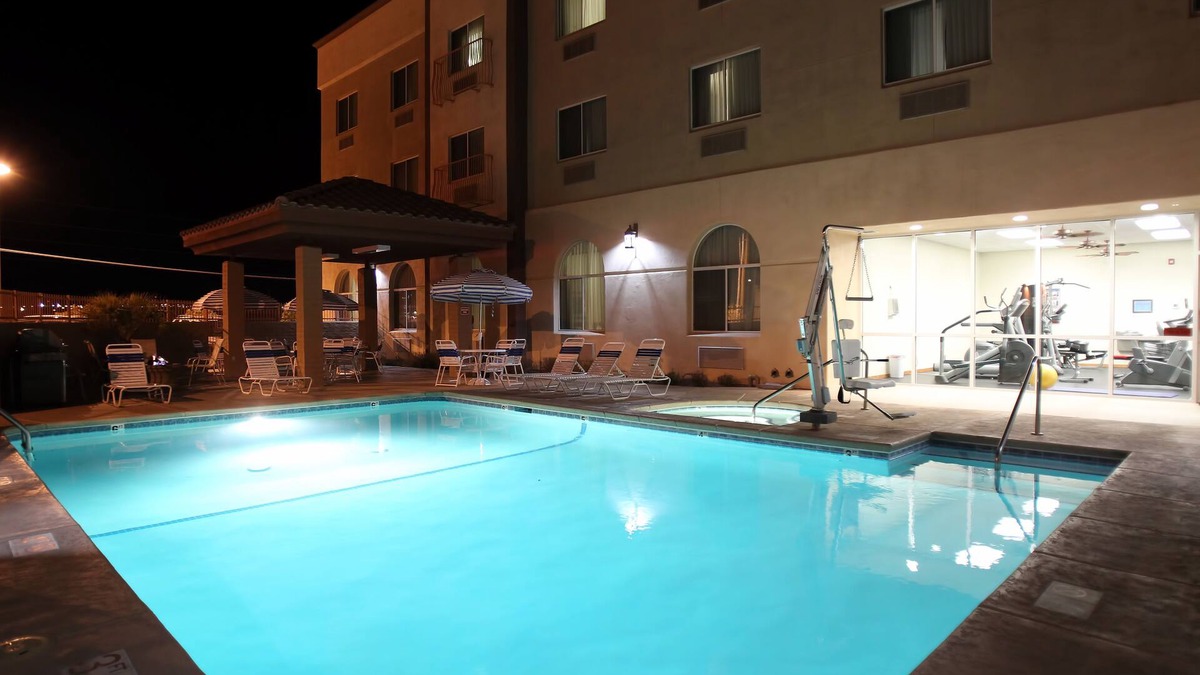 Sierra Vista Hotel | Garden Place Suites
