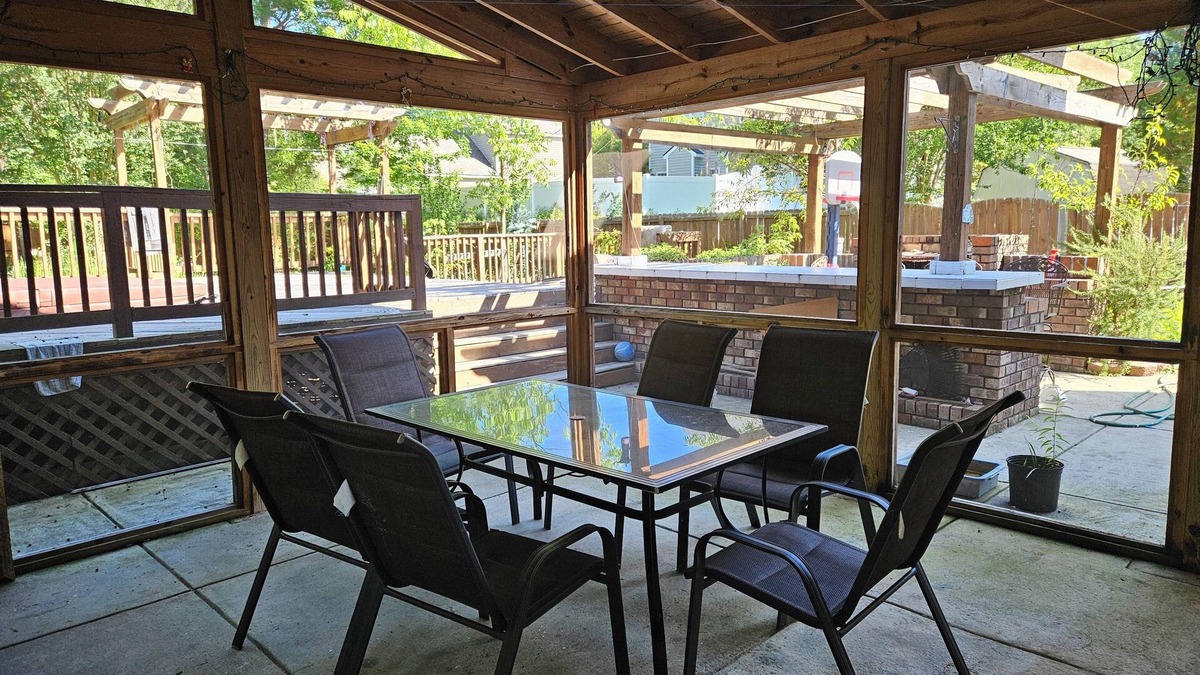 Apex House | Garden Retreat close to Jordan Lake-Screened porch-fenced backyard-large deck