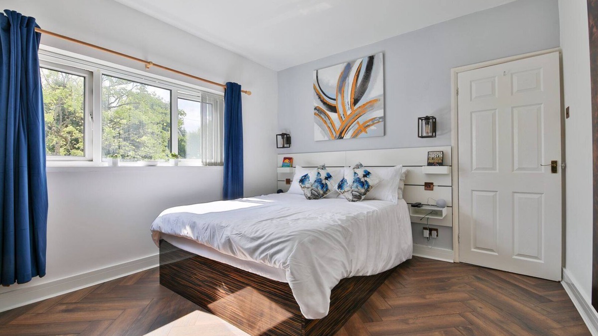 Rumney Apartment | Garden Station Dwelling in Rumney