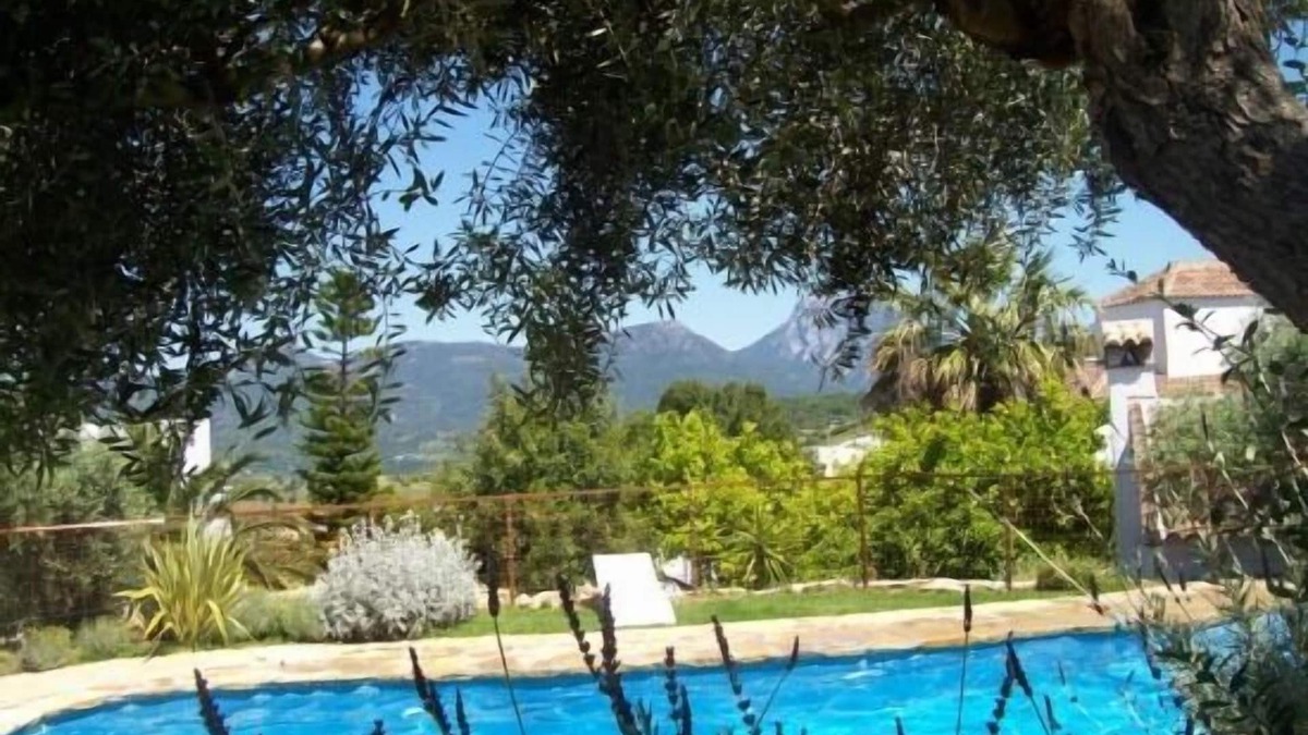 Prado del Rey Cottage | Garden, swimming pool, private parking, wifi, pool, air conditioning, central.