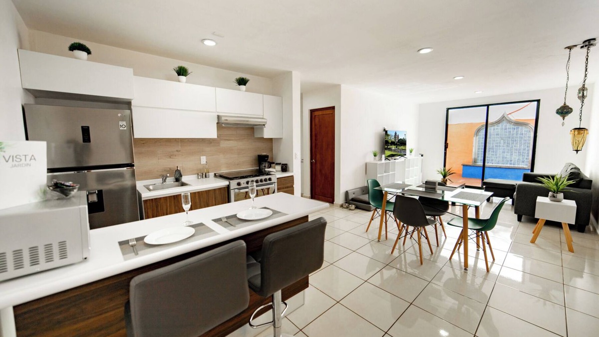Historic Centre Apartment | Garden View (Ground Floor)