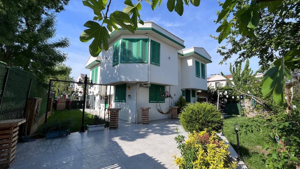 Nilufer Villa | Garden Villa with Green Shutters Spacious with Charming in Bursa