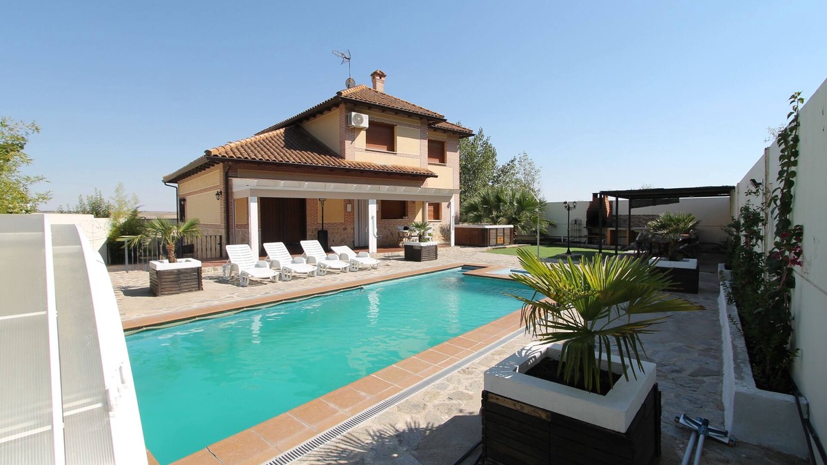 Ciempozuelos Ski Chalet | Gardenia Chalet