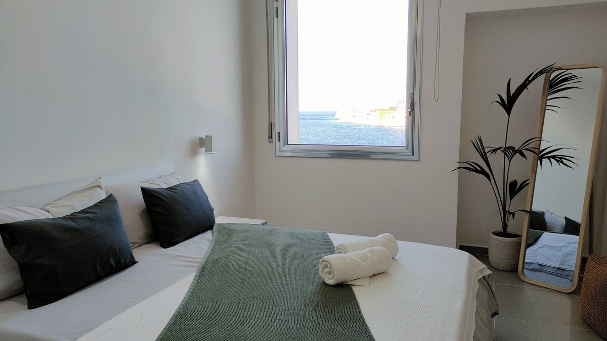 Province of Messina Apartment | Garibaldi Central House