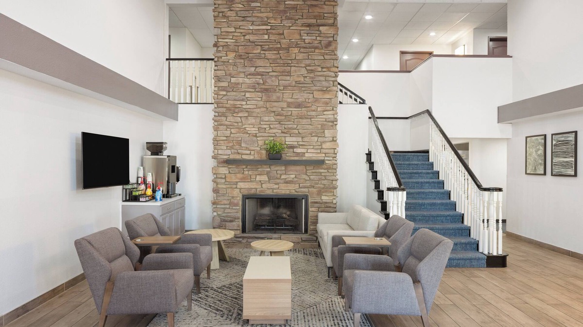 Surprise Original Townsite Hotel | Garner Hotel Phoenix Northwest – Surprise by IHG