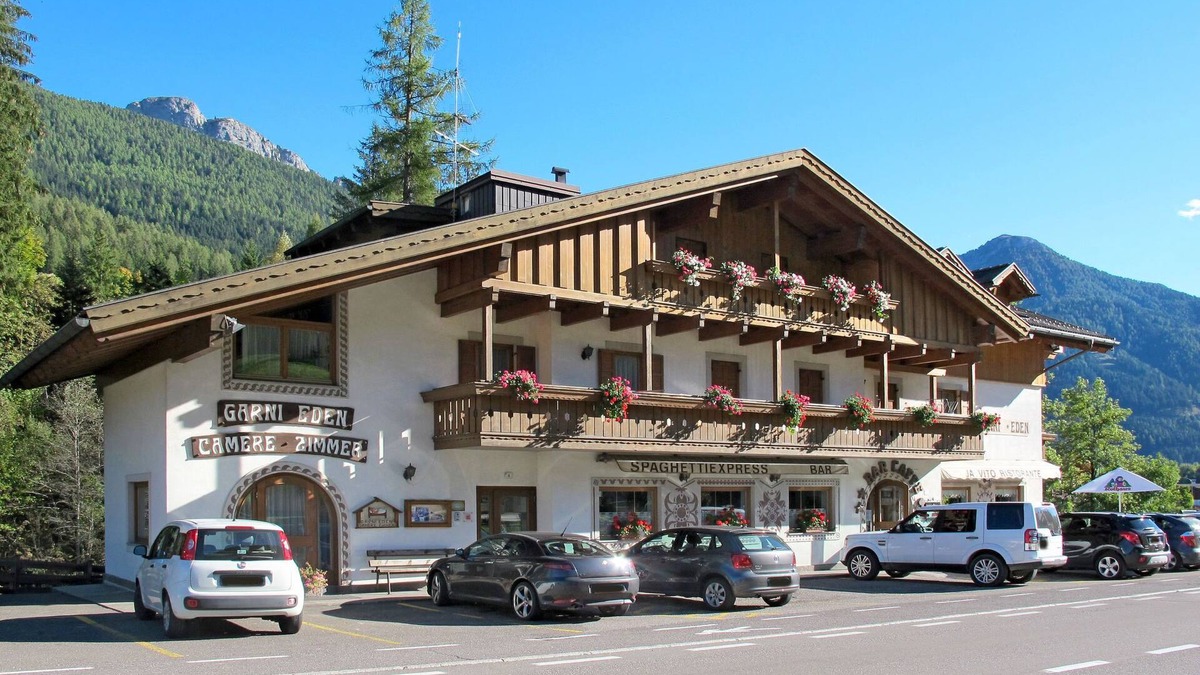 Soraga Apartment | Garni Eden by Interhome