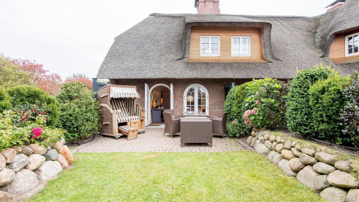 Kampen Apartment | Gartensuite West - Kamin, Sauna, Pool,Garten