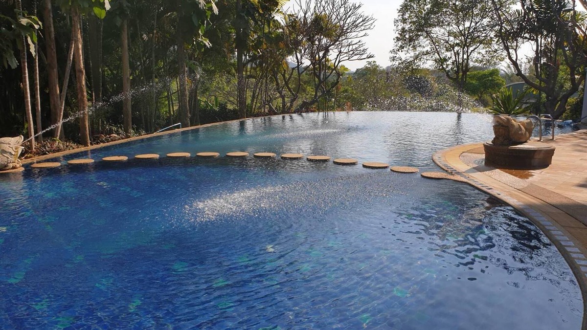 Mae Tha Hotel | Gassan Khuntan Golf and Resort