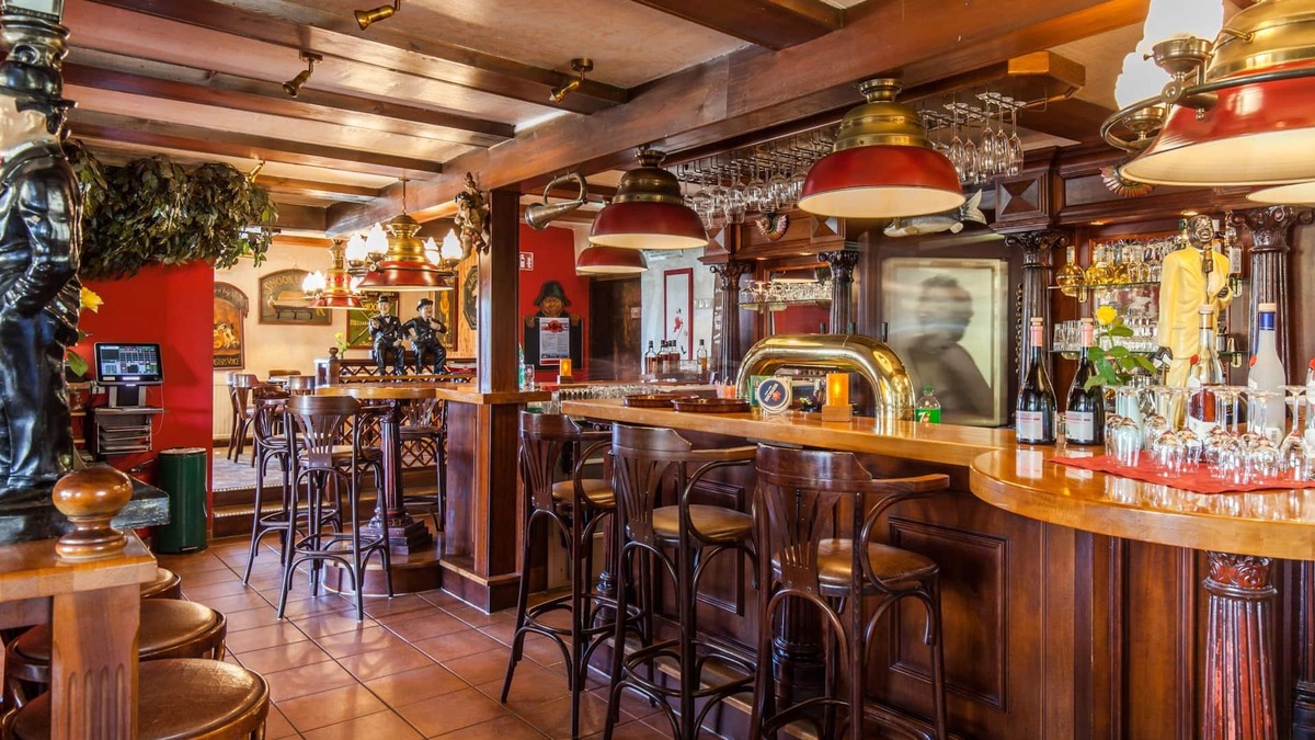 Glowe House | Gasthaus & Pension Zur Schaabe