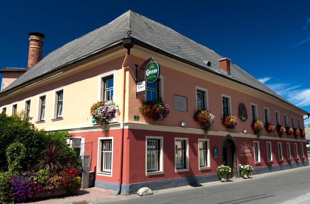 Weisskirchen in Steiermark House | Gasthof Bräuer - Familie Eibensteiner