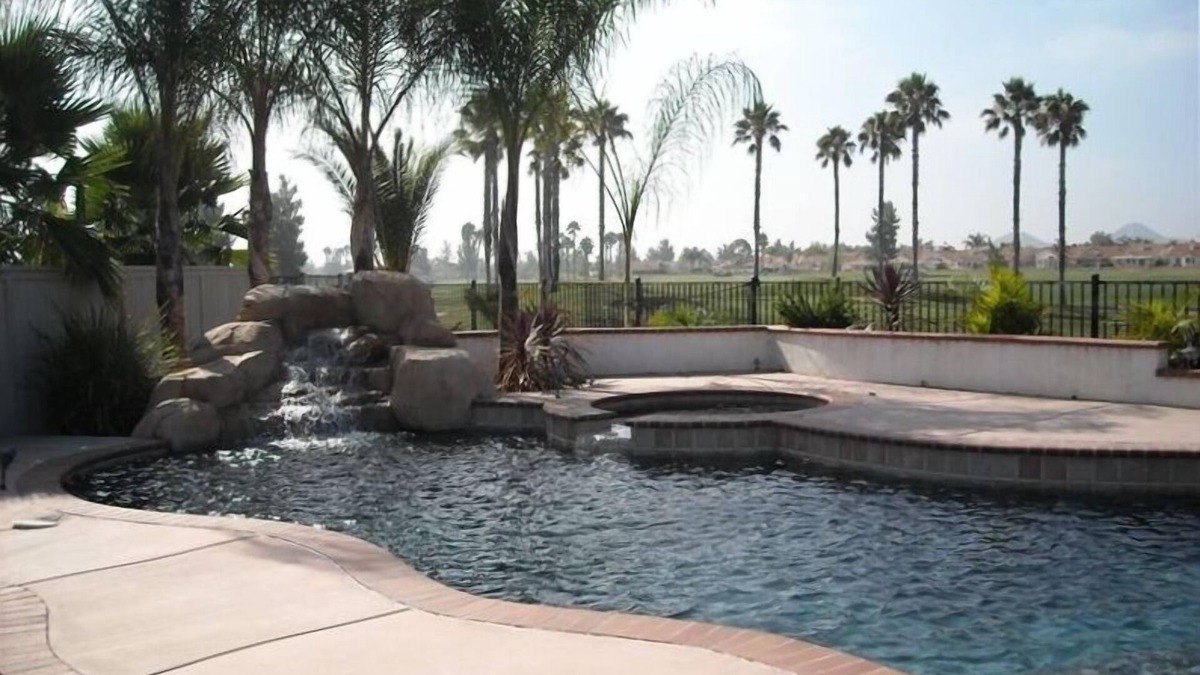 Menifee House | Gated 55+ Community Golf Course View from Private Pool & Spa