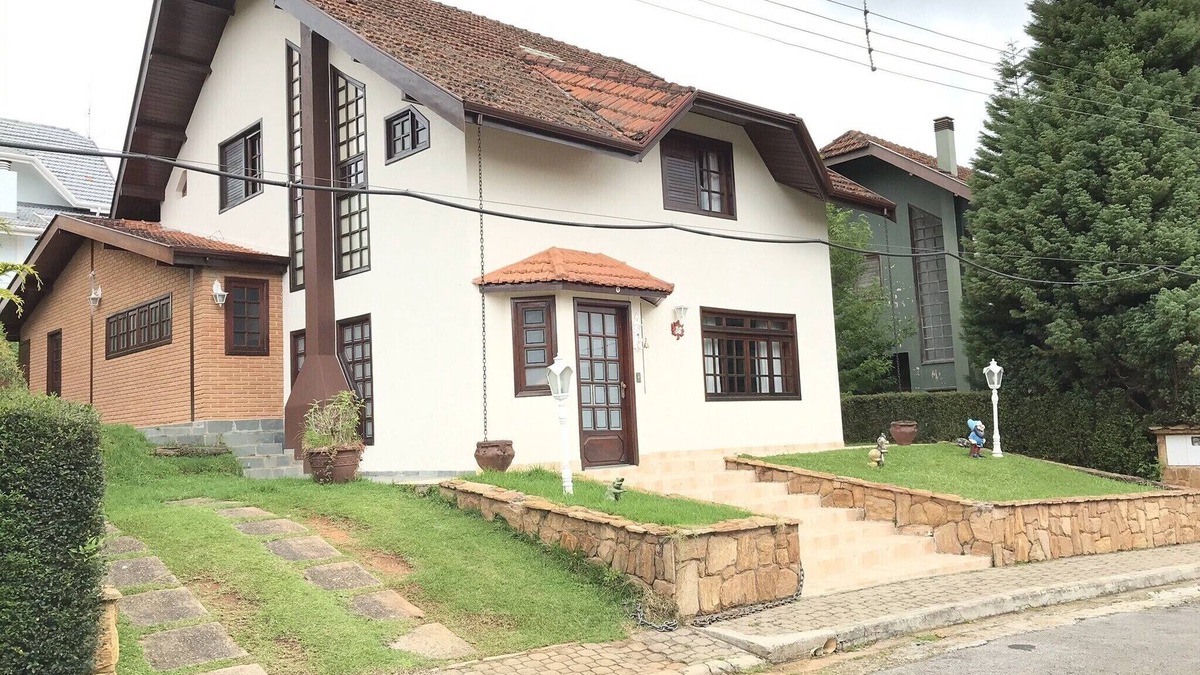 Centro House | Gated community house, 5 suites, 24-hour security, fireplace, barbecue, Wi-Fi.
