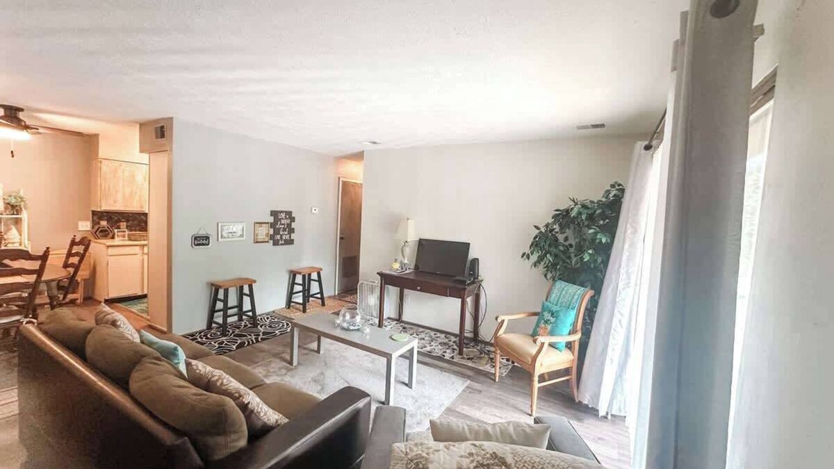 St. Andrews Apartment | Gated Complex, King, Gym, Third Floor