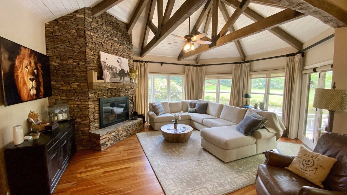Highlands House | Gated Highlands home w/Lake & Golf View and new Hot Tub