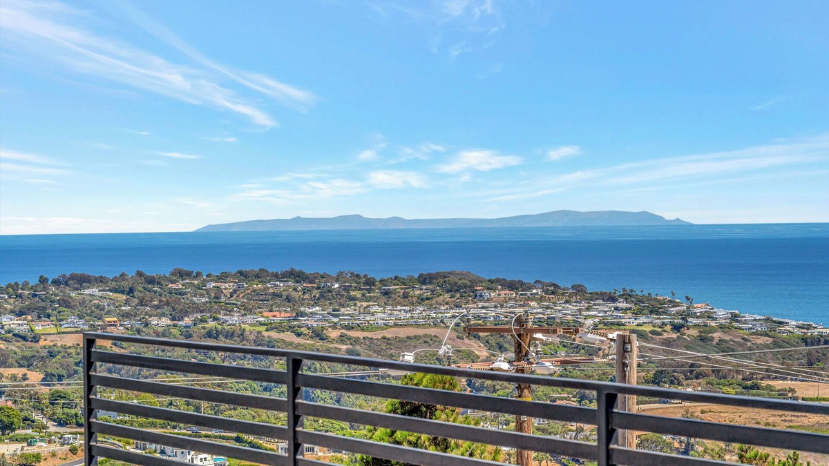 Western Malibu House | Gated Horizon Hills House with Pool & Jacuzzi