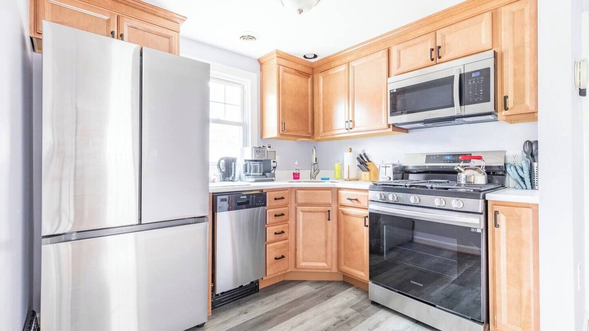 North Buffalo House | Gates Circle 2 Bedroom Newly Renovated Haven