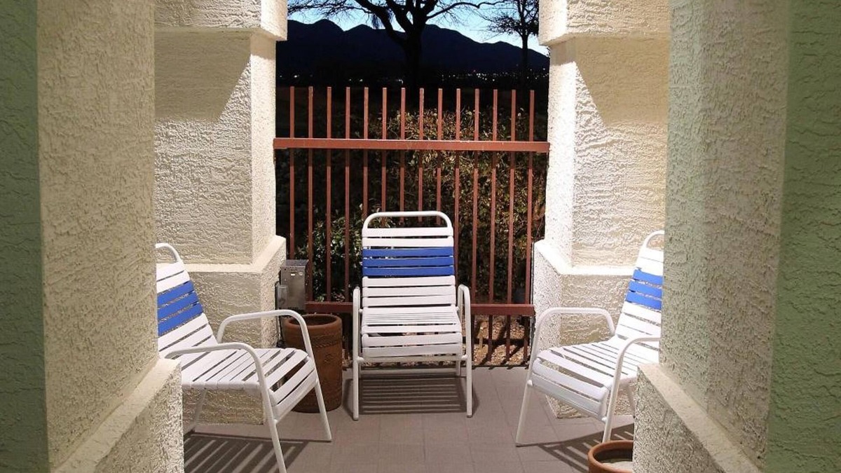 Sierra Vista Hotel | Gateway Studio Suites