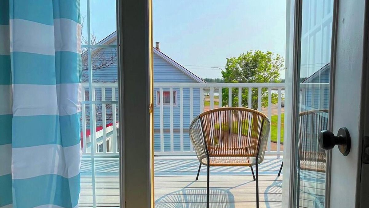 Saint Peters Bay Hotel | Gateway to Greenwich Suites