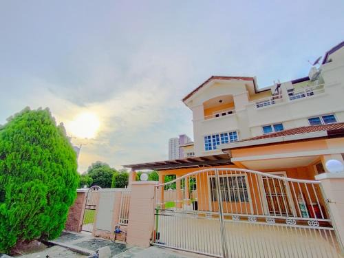 Kuala Lumpur Villa | Gathering Corner House with 6 Rooms upto 16Pax by Manhattan Group