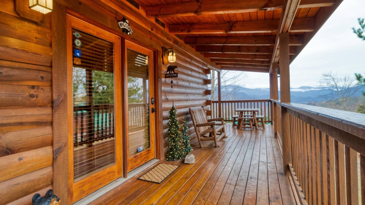 Black Bear Falls House | Gatlinburg Getaway
