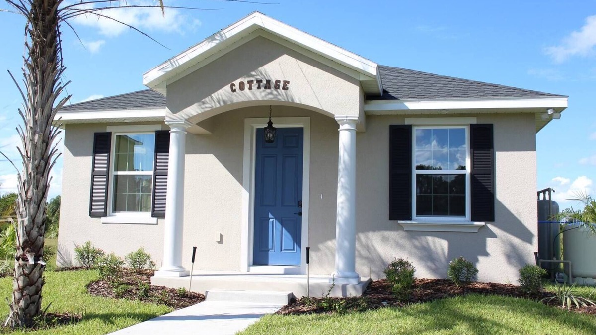 Oviedo Cottage | Gator Cove: Quaint 2-bedroom, 1-bath cottage, sleeps 4. Great for a peaceful retreat.
