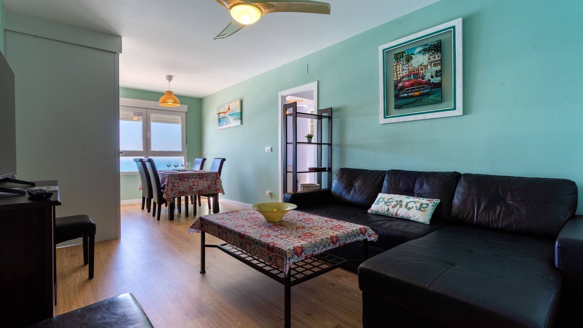 Cadiz Apartment | GAVIOTA Family Home free parking by Cadiz4Rentals