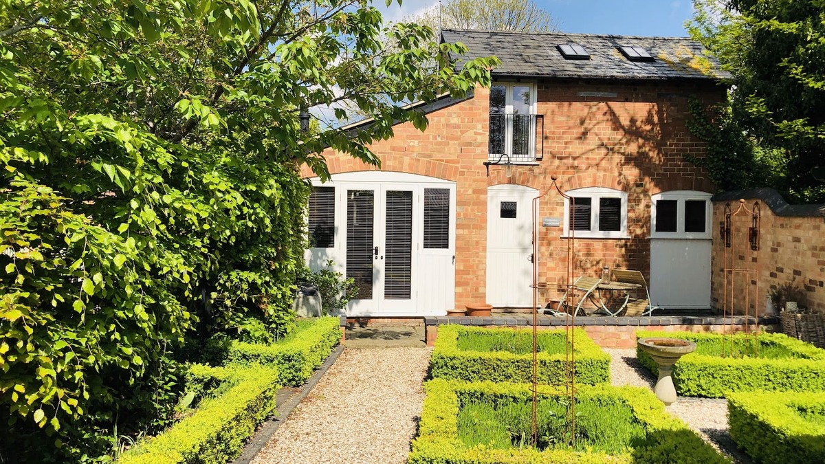 Tiddington Cottage | Luxury Coach House, Stratford-upon-Avon, Cotswolds.