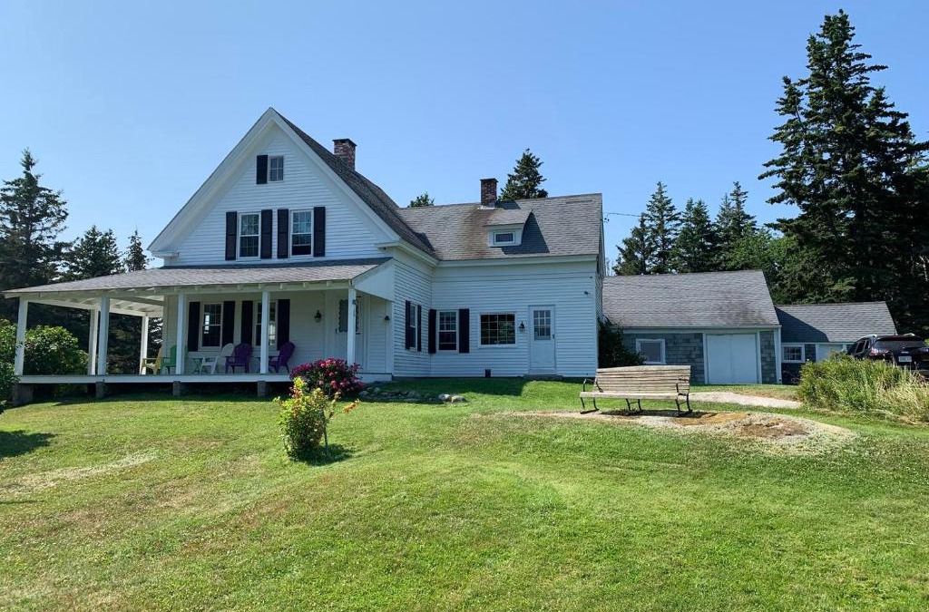 Stonington House | Geary House at Fifield Point