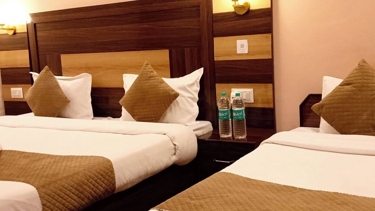 Shivanandi Hotel | Geetanjali Palace