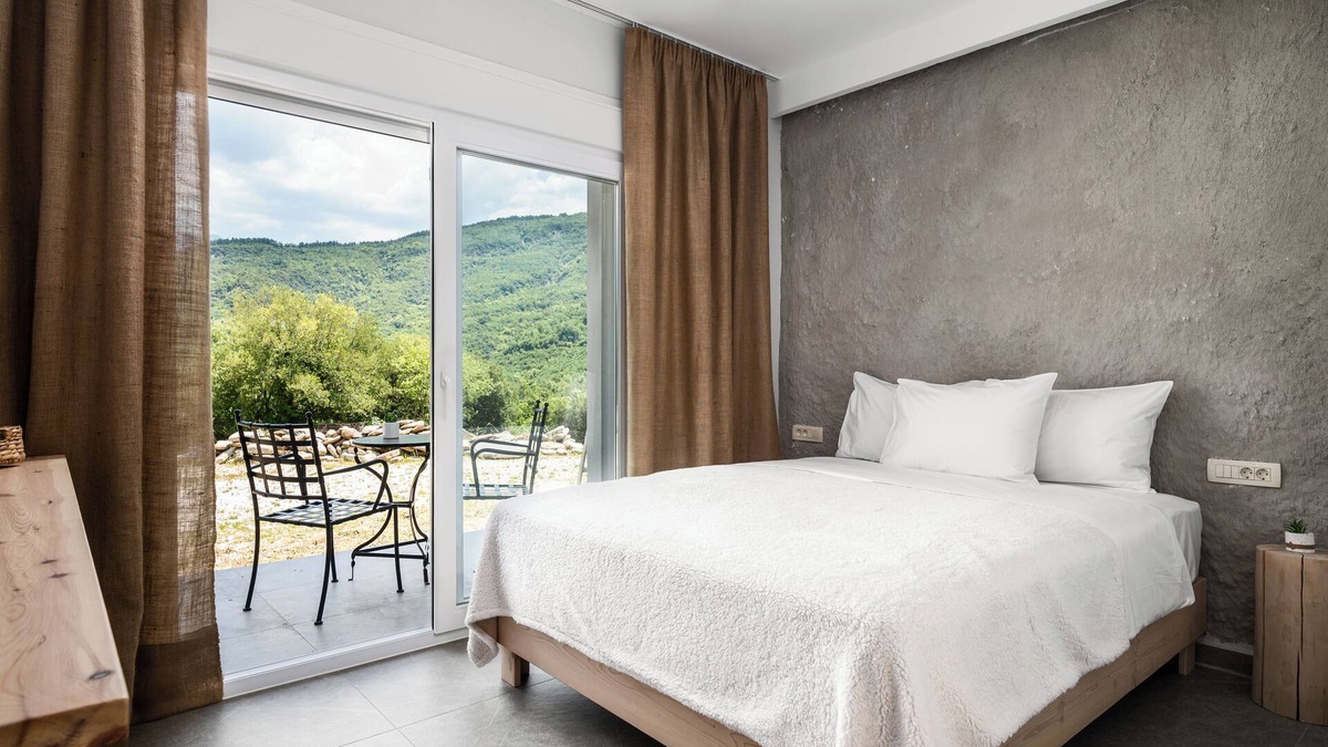 Central Tzoumerka Hotel | Gefiri Plakas Hotel